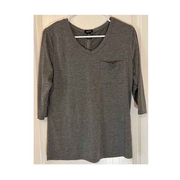 ladies shirt - Picture 4 of 7